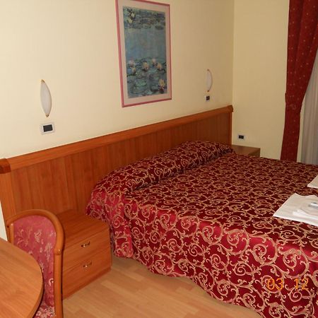 Hotel Val Di Sangro Perano Bagian luar foto