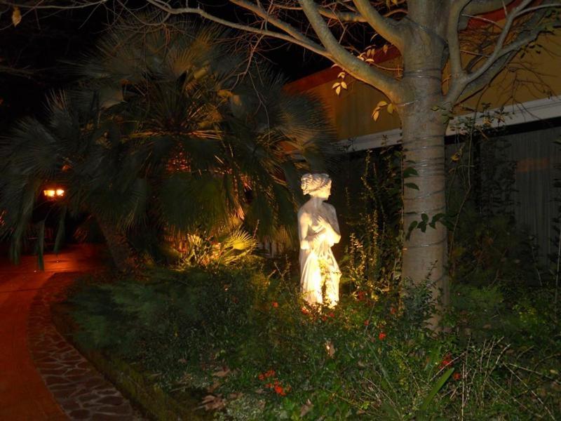 Hotel Val Di Sangro Perano Bagian luar foto