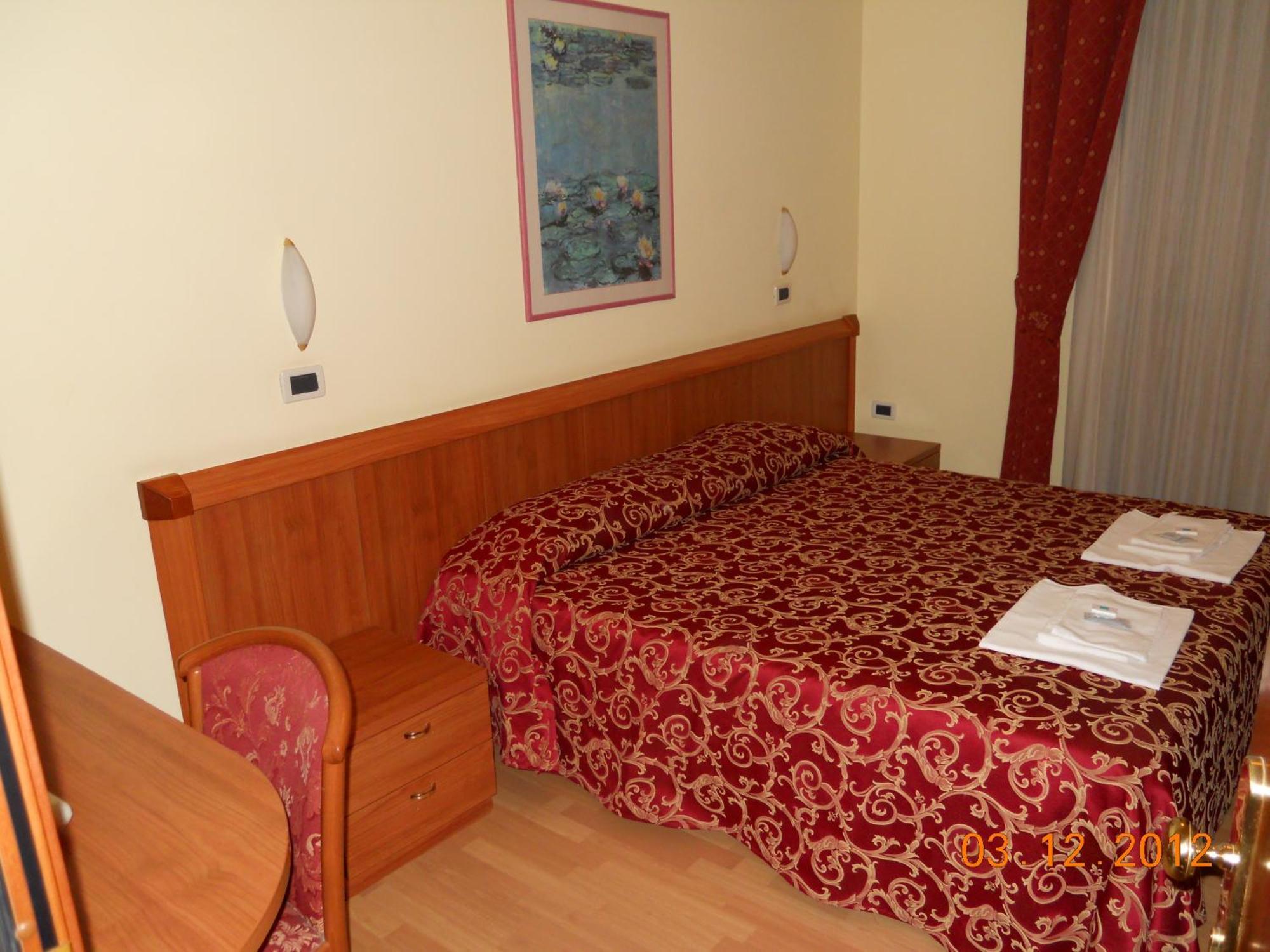 Hotel Val Di Sangro Perano Bagian luar foto
