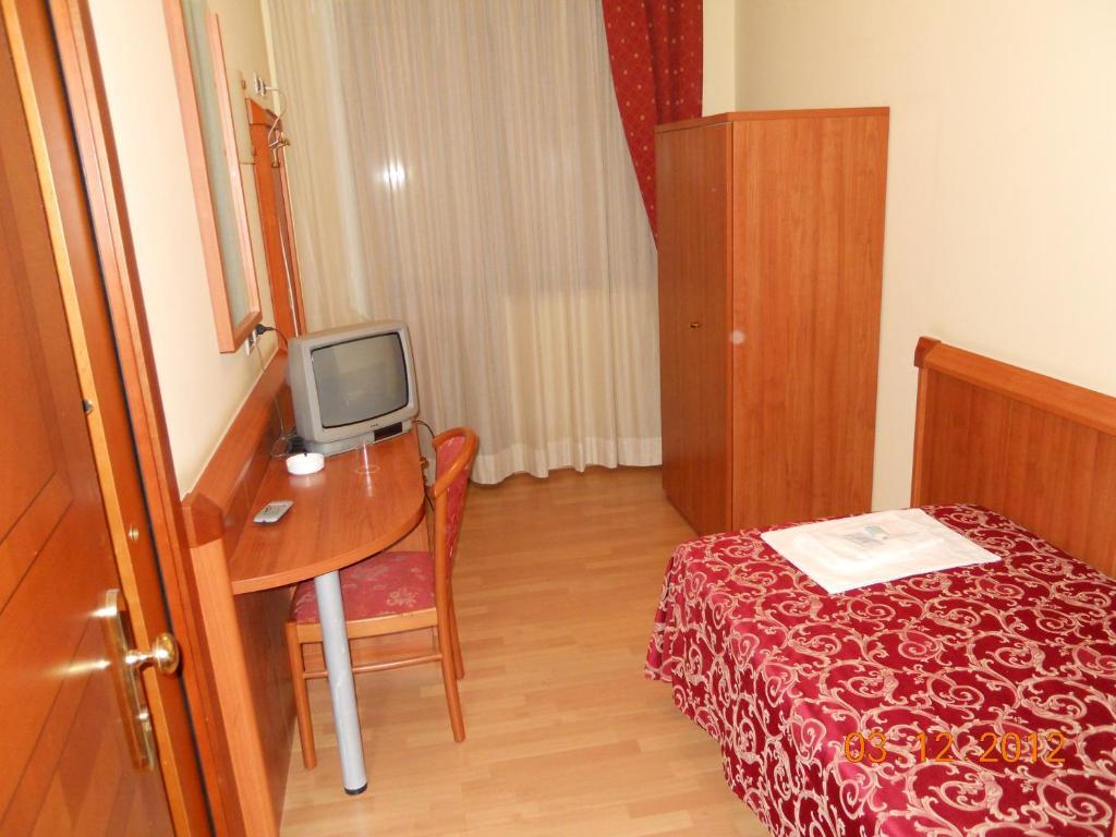 Hotel Val Di Sangro Perano Ruang foto
